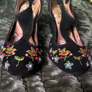 Miss L Fire Size 8.5/40 Embroidered & Beaded T-Strap Retro Heels Black Suede.